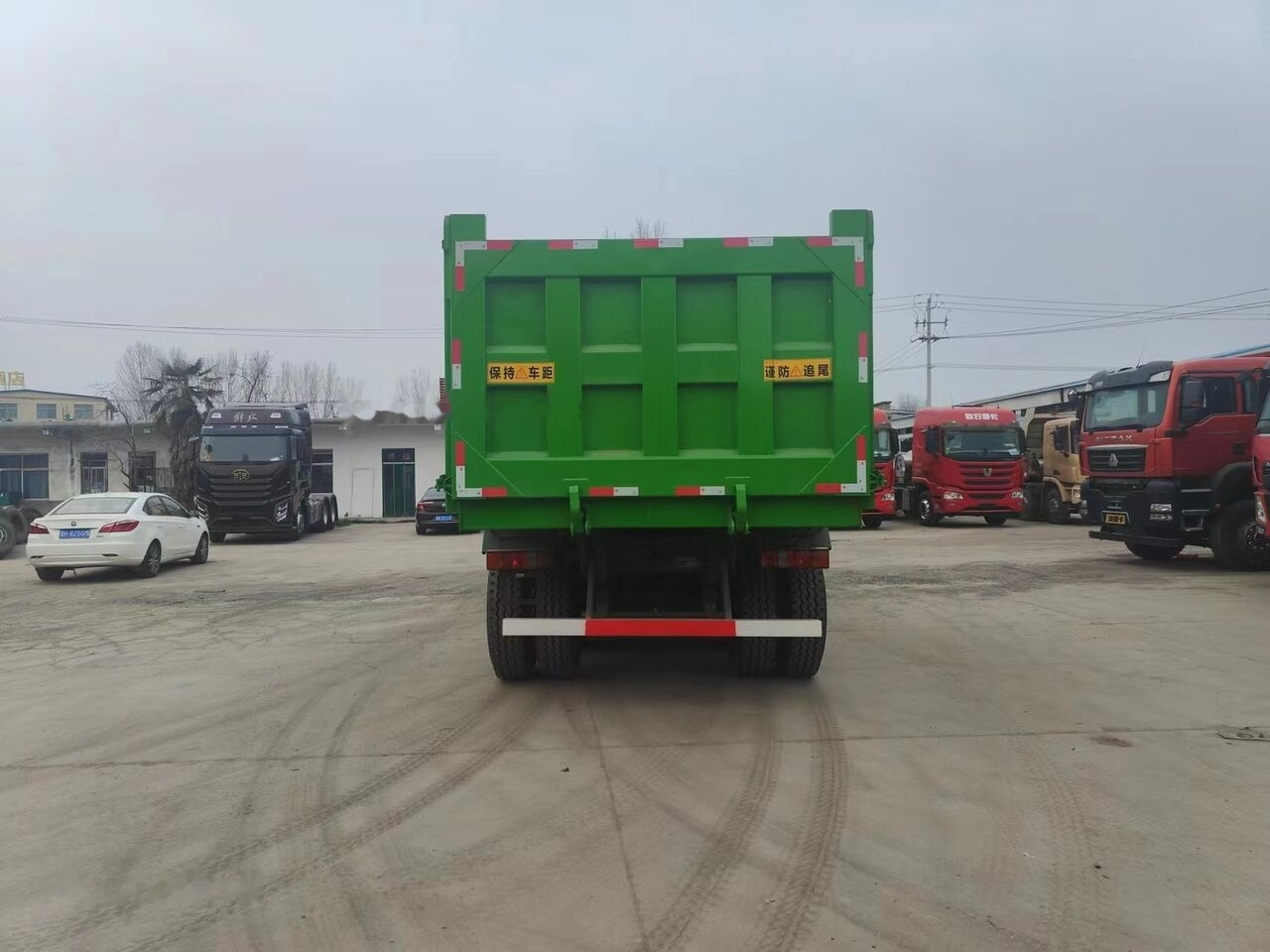 Howo G7W - 翻斗车:图4 Howo G7W - 翻斗车:图4