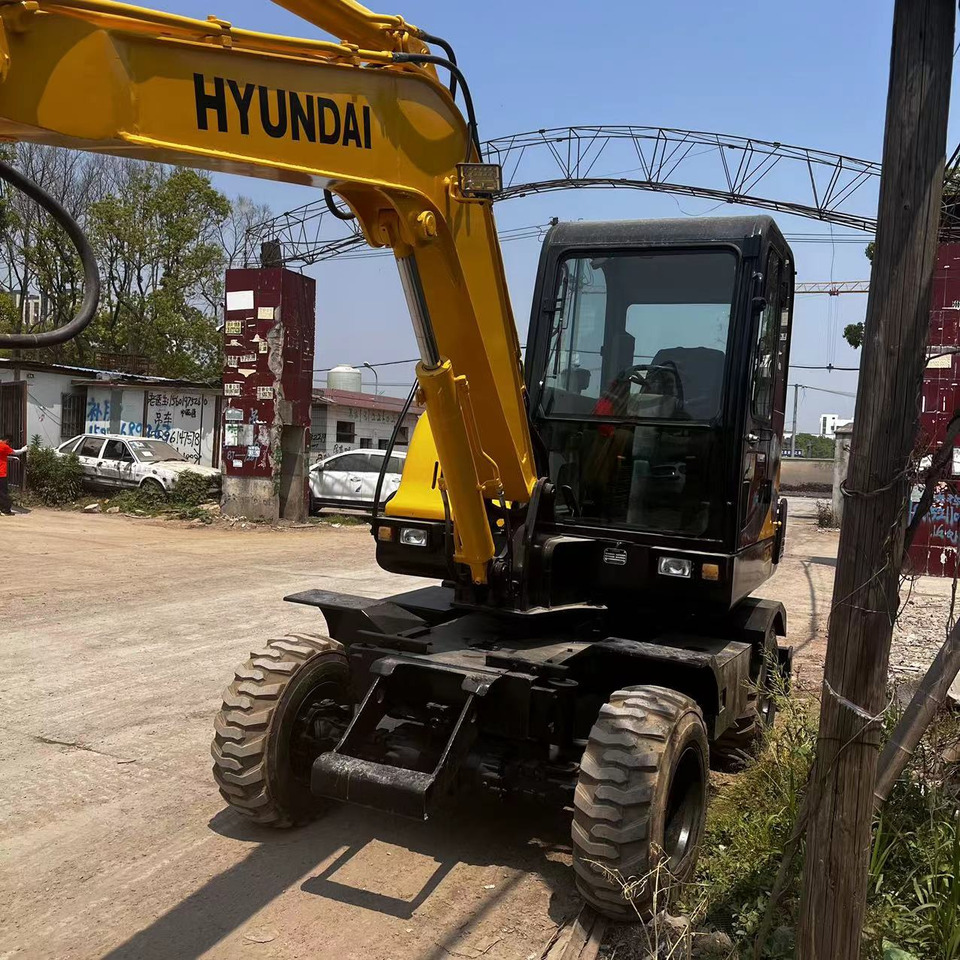 Hyundai R60W-7 - 轮式挖掘机:图2 Hyundai R60W-7 - 轮式挖掘机:图2