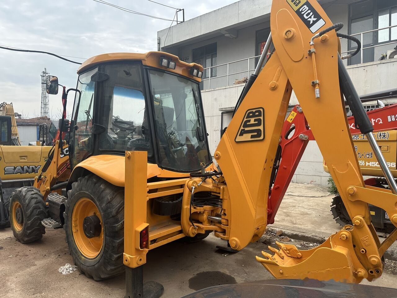JCB 3CX - 反铲装载机:图1 JCB 3CX - 反铲装载机:图1