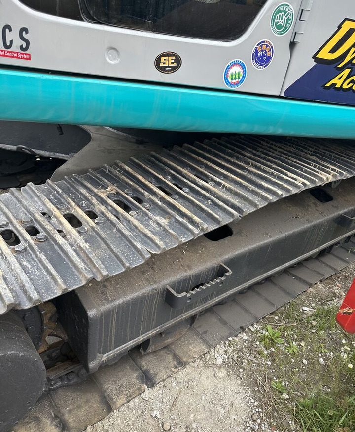 Kobelco SK200 - 履带式挖掘机:图4 Kobelco SK200 - 履带式挖掘机:图4