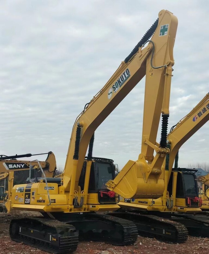 Komatsu PC220-8 - 履带式挖掘机:图4 Komatsu PC220-8 - 履带式挖掘机:图4