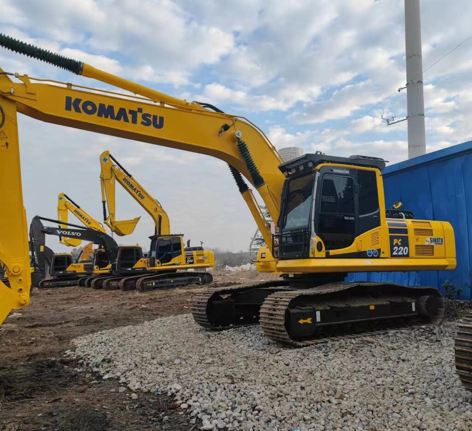 Komatsu PC220-8 - 履带式挖掘机:图1 Komatsu PC220-8 - 履带式挖掘机:图1