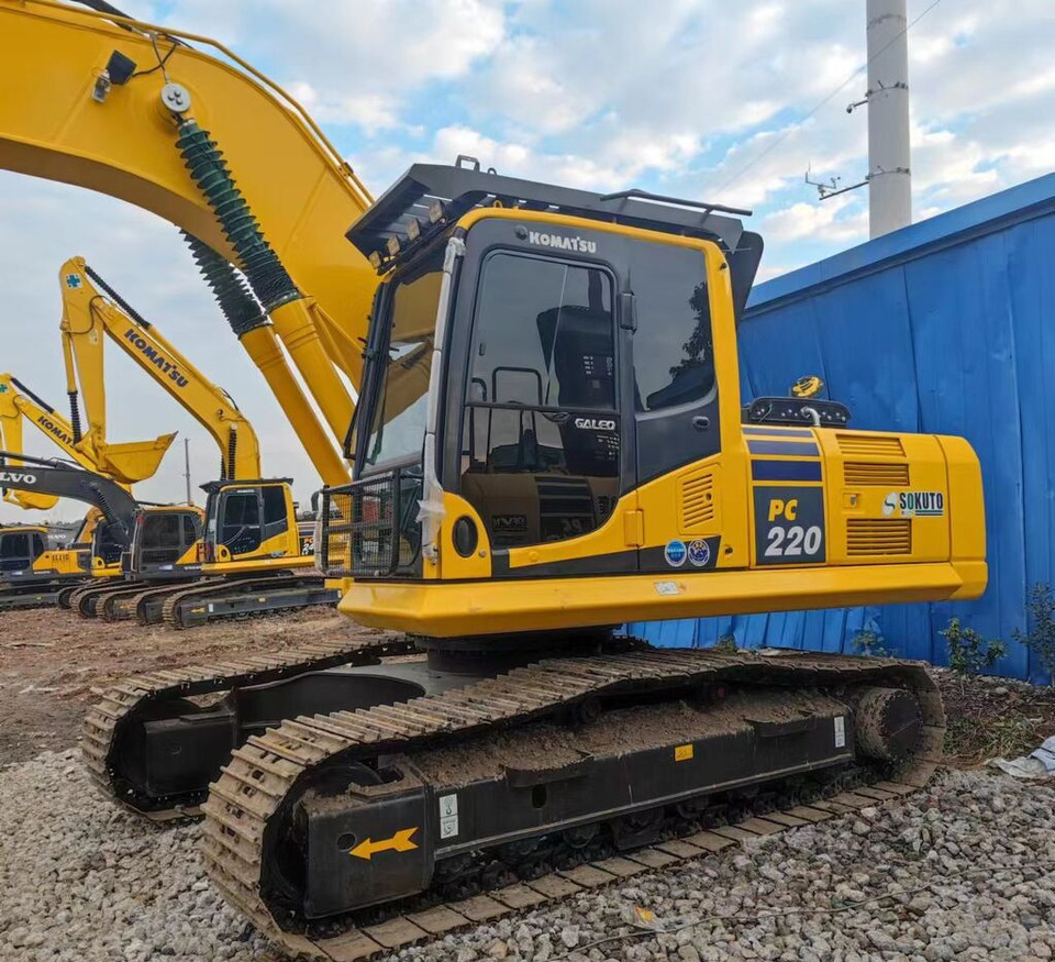 Komatsu PC220-8 - 履带式挖掘机:图3 Komatsu PC220-8 - 履带式挖掘机:图3