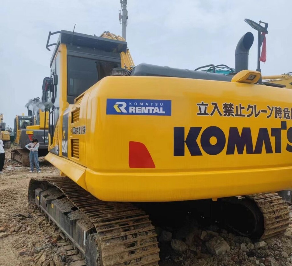 Komatsu PC220-8 - 履带式挖掘机:图1 Komatsu PC220-8 - 履带式挖掘机:图1