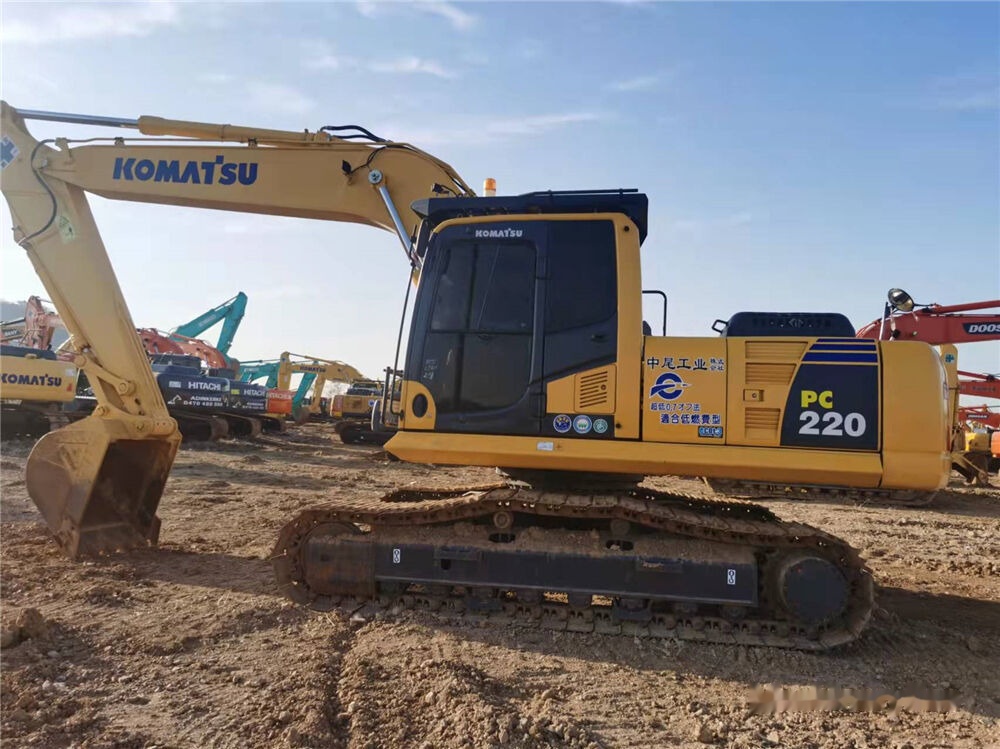 Komatsu PC220 - 履带式挖掘机:图2 Komatsu PC220 - 履带式挖掘机:图2