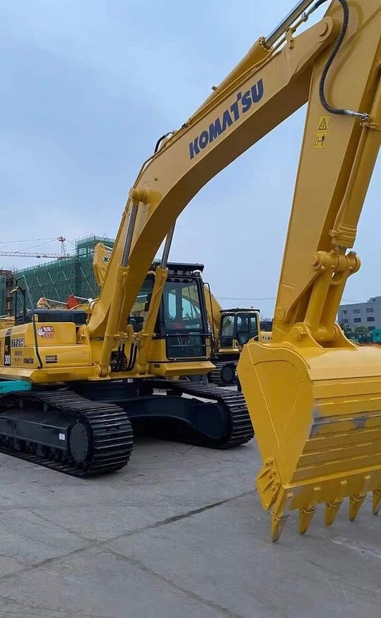 Komatsu PC300 - 履带式挖掘机:图1 Komatsu PC300 - 履带式挖掘机:图1