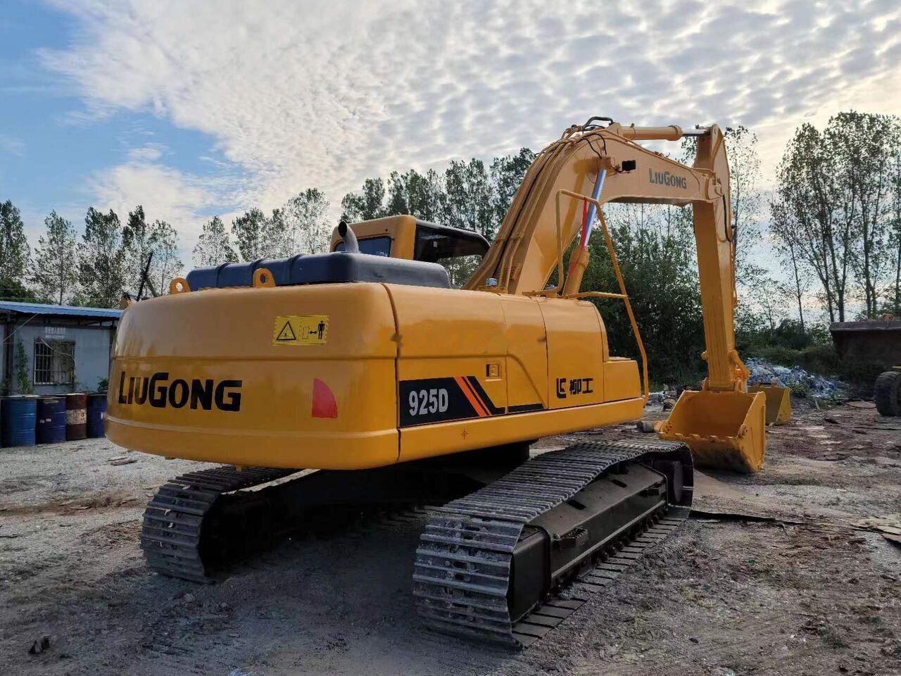 LiuGong 925D - 履带式挖掘机:图1 LiuGong 925D - 履带式挖掘机:图1
