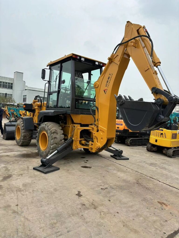 SDLG LGB680 - 反铲装载机:图1 SDLG LGB680 - 反铲装载机:图1