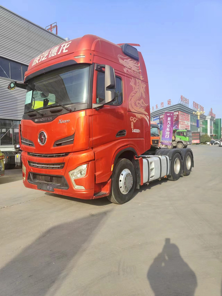 SHACMAN X6000 - 牵引车:图1 SHACMAN X6000 - 牵引车:图1