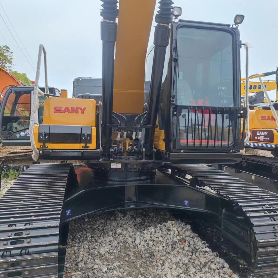 Sany SY215C - 履带式挖掘机:图5 Sany SY215C - 履带式挖掘机:图5