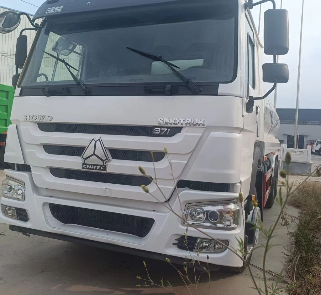 Sinotruk Howo 371 - 市政/ 专用车辆:图3 Sinotruk Howo 371 - 市政/ 专用车辆:图3