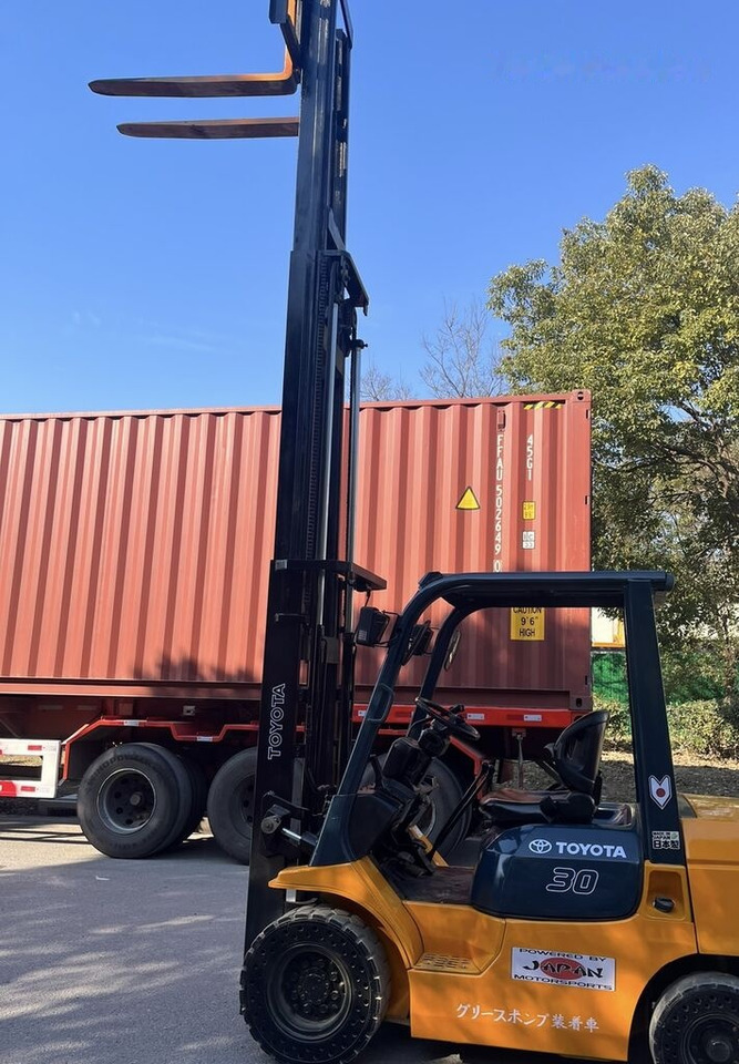 Toyota FD30 - 柴油叉车:图4 Toyota FD30 - 柴油叉车:图4