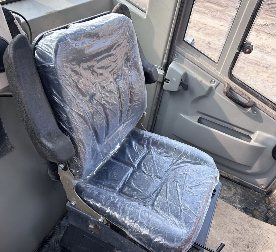XCMG XS223J - 压实机:图2 XCMG XS223J - 压实机:图2