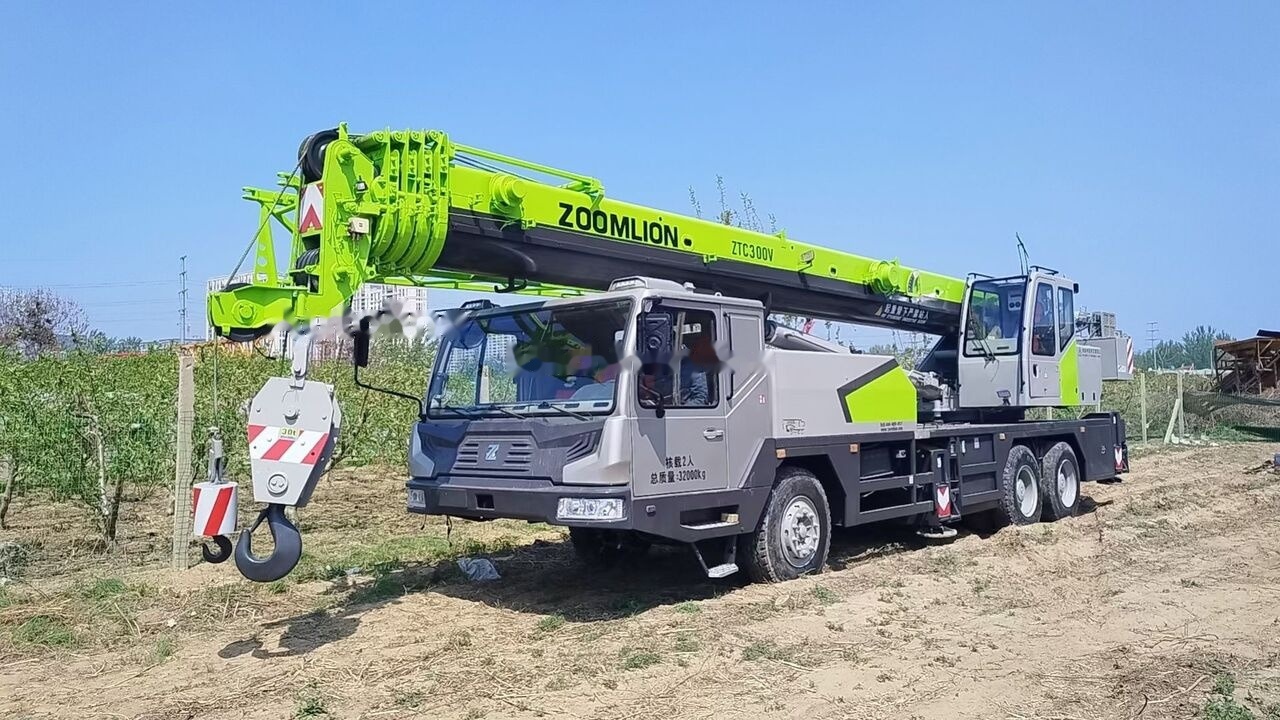 Zoomlion ZTC300V Crane - 移动式起重机:图3 Zoomlion ZTC300V Crane - 移动式起重机:图3