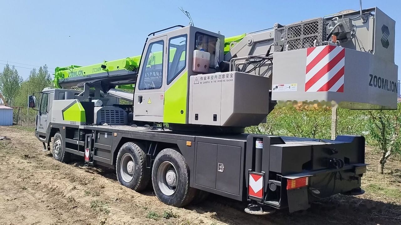 Zoomlion ZTC300V Crane - 移动式起重机:图4 Zoomlion ZTC300V Crane - 移动式起重机:图4