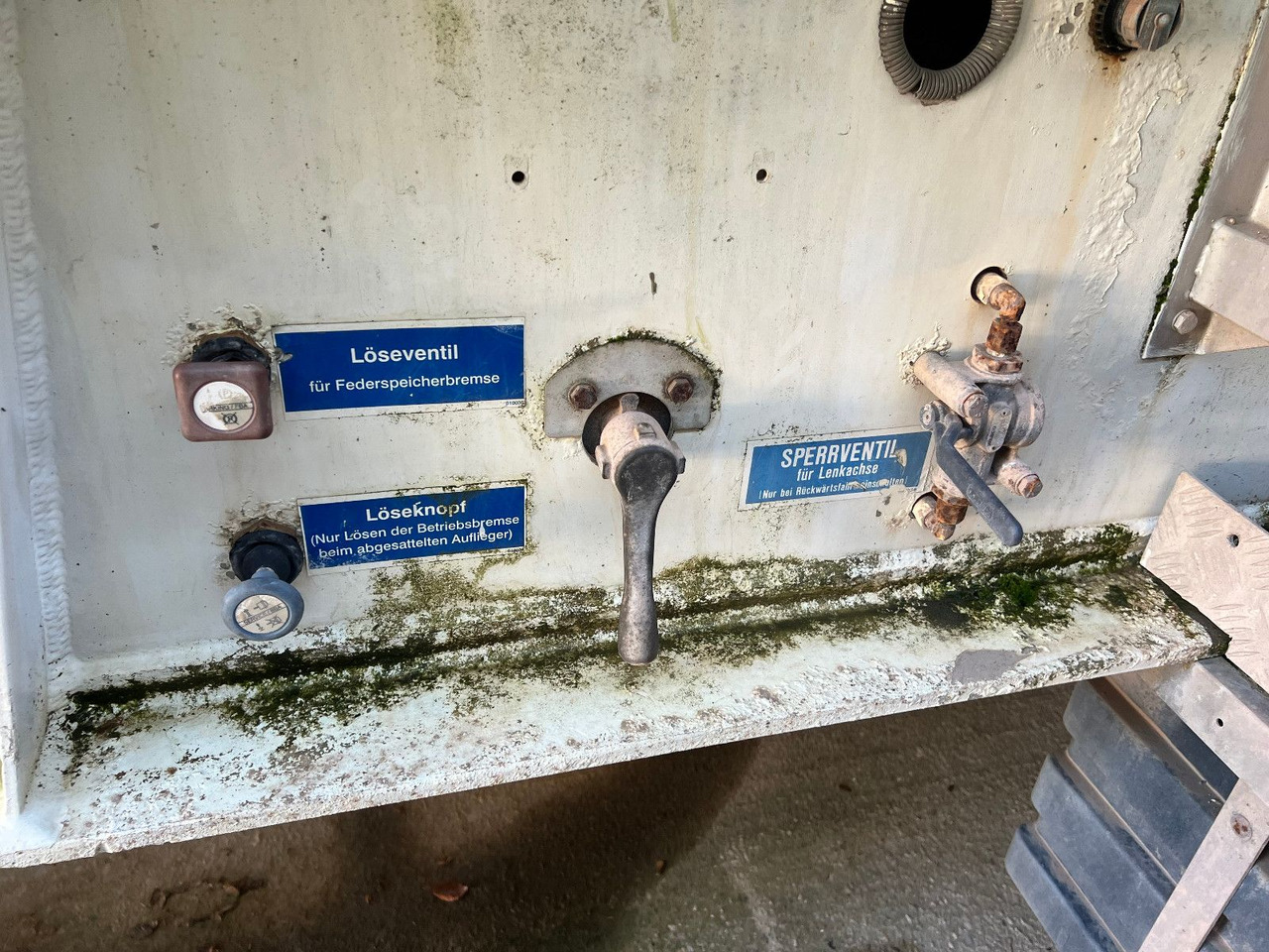 Feldbinder EUT 46,3 - 筒仓拖车:图2 Feldbinder EUT 46,3 - 筒仓拖车:图2