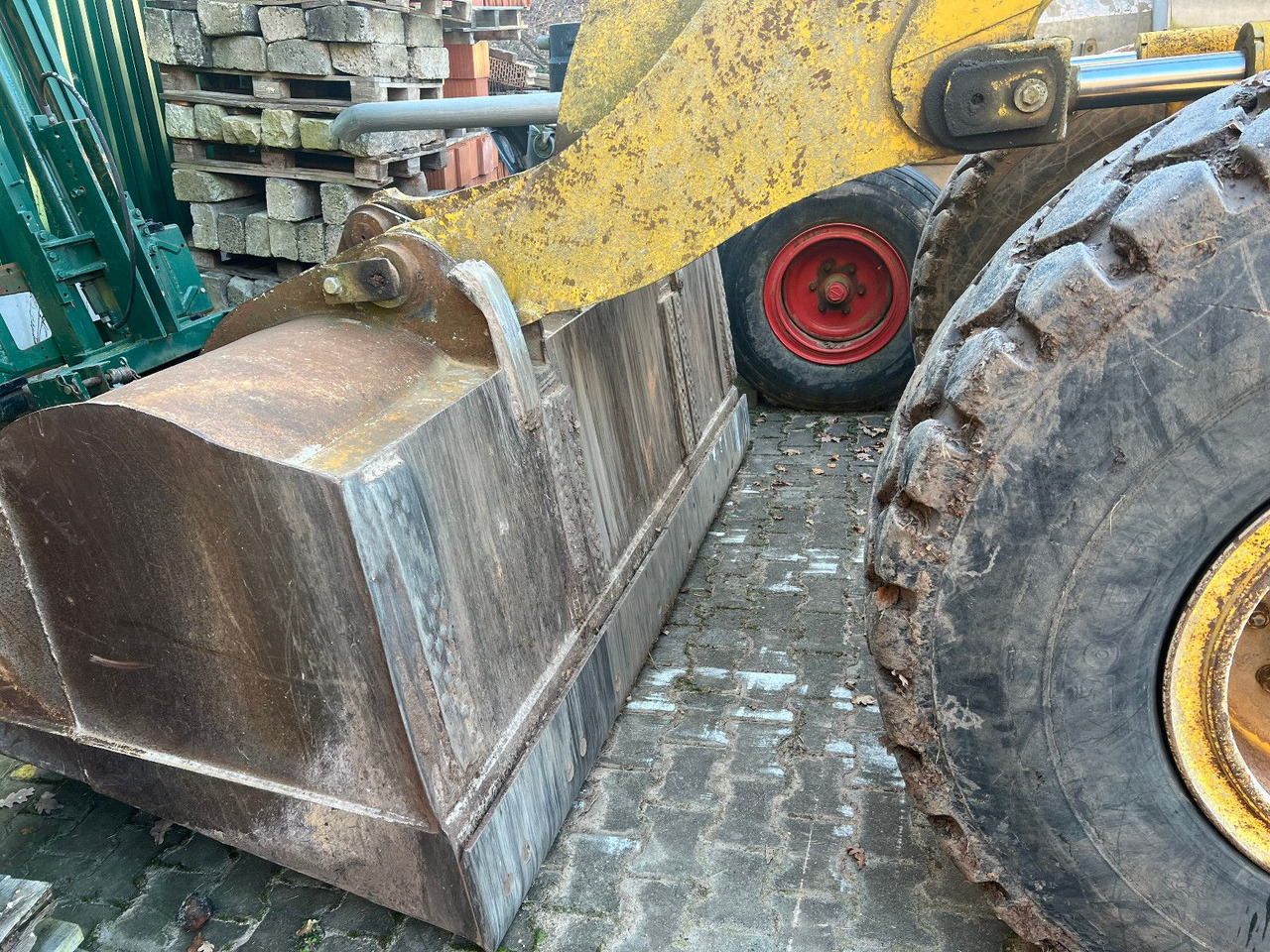 Komatsu WA 270 - 轮式装载机:图3 Komatsu WA 270 - 轮式装载机:图3