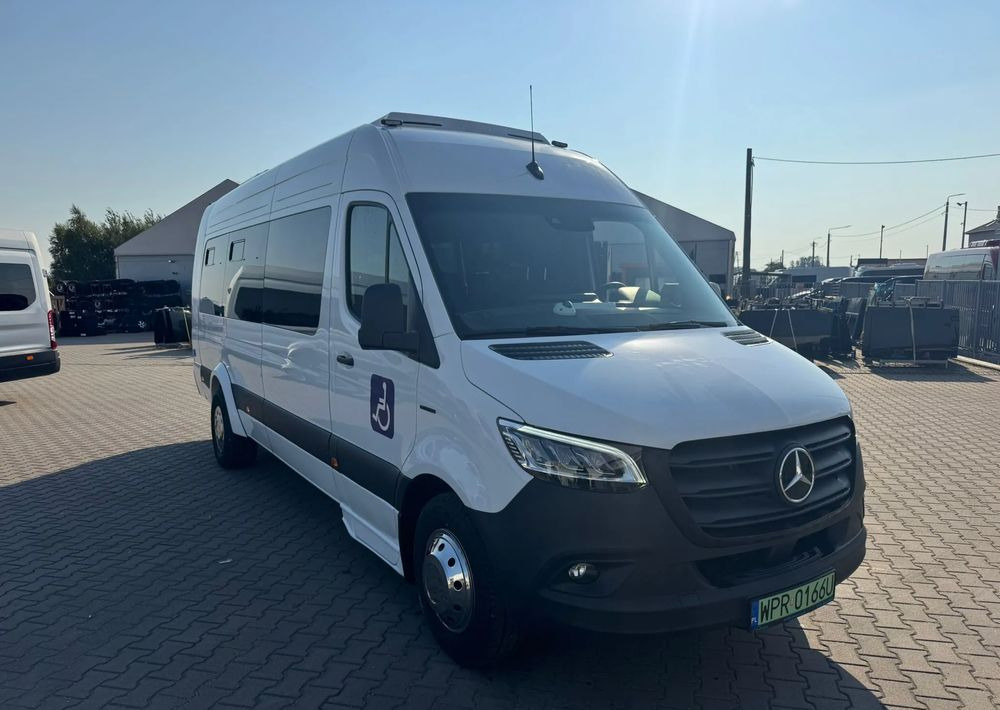 Mercedes-Benz Sprinter - 小型巴士, 电动公交车:图1 Mercedes-Benz Sprinter - 小型巴士, 电动公交车:图1