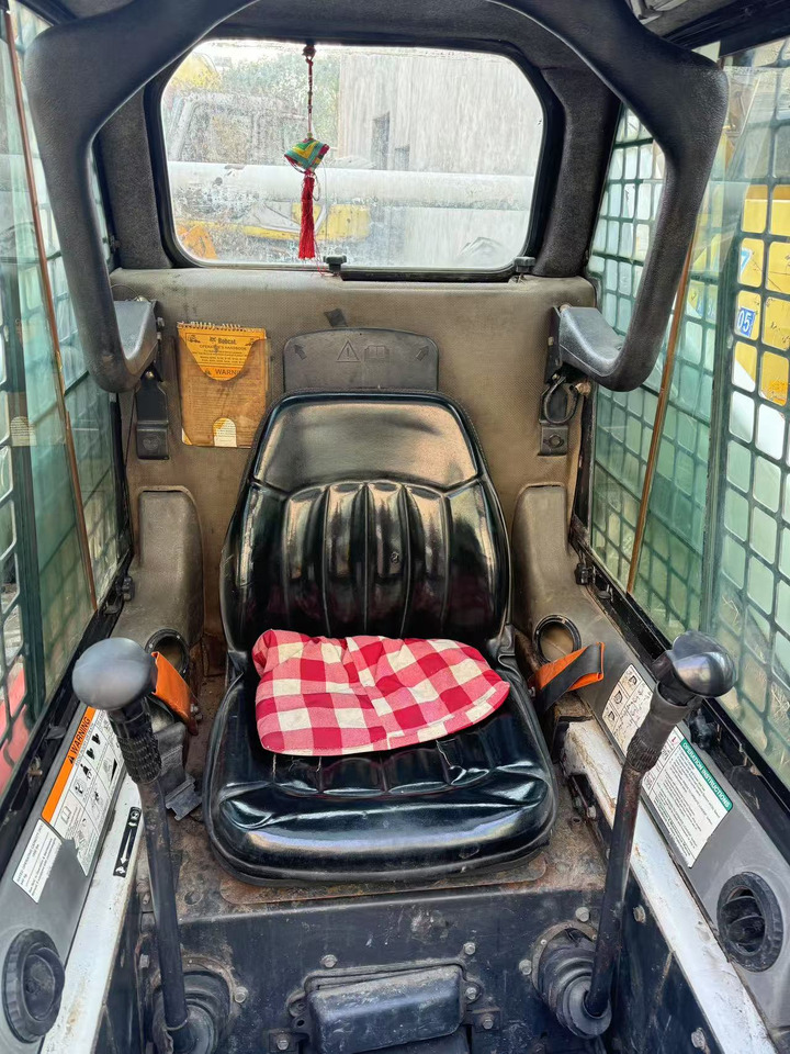 BOBCAT S185 - 滑移装载机:图4 BOBCAT S185 - 滑移装载机:图4