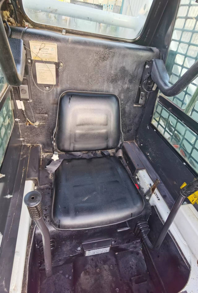 BOBCAT S18 - 滑移装载机:图4 BOBCAT S18 - 滑移装载机:图4