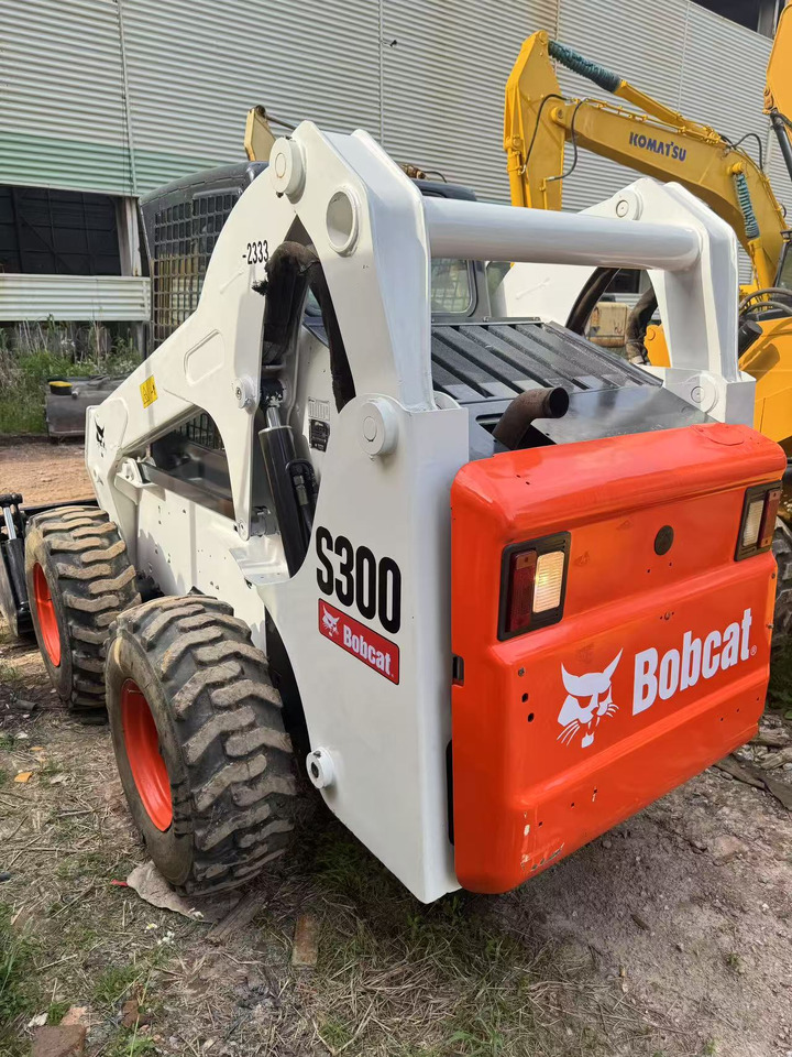 BOBCAT S300 - 反铲装载机:图2 BOBCAT S300 - 反铲装载机:图2
