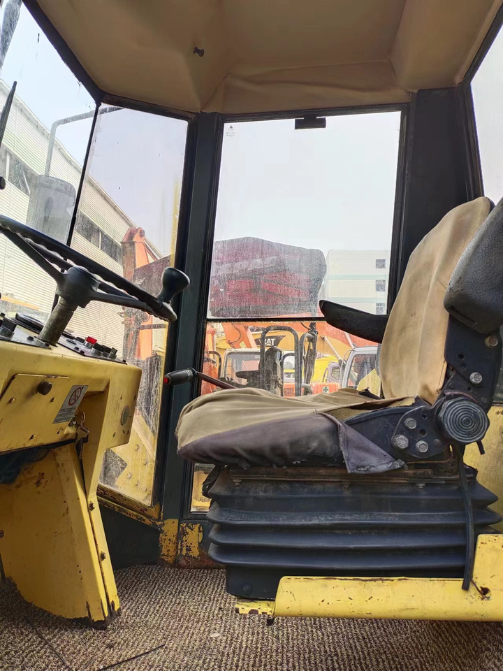 BOMAG BW217D-2 - 压实机:图3 BOMAG BW217D-2 - 压实机:图3