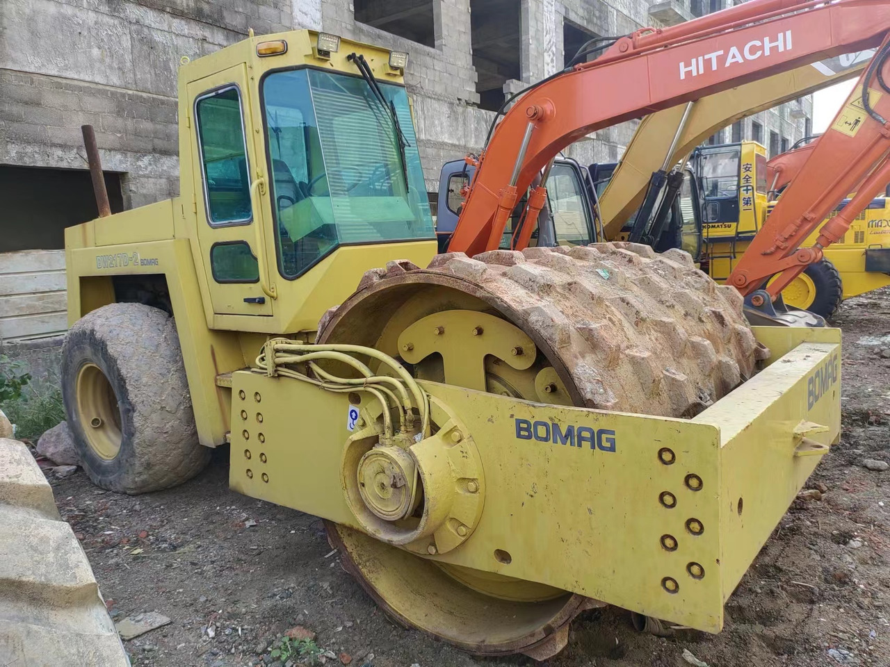 BOMAG BW217D - 压实机:图1 BOMAG BW217D - 压实机:图1