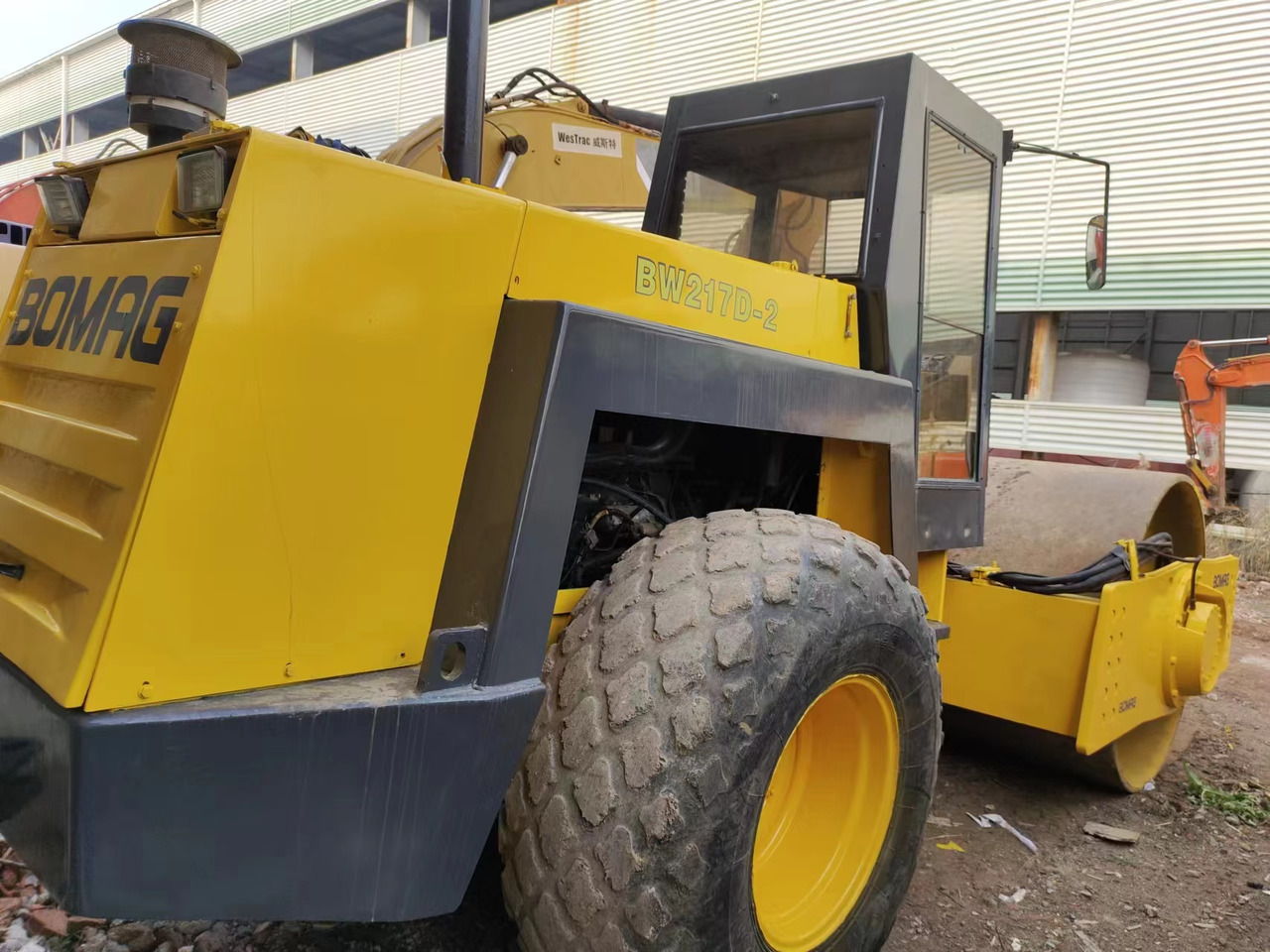 BOMAG BW217D - 压实机:图3 BOMAG BW217D - 压实机:图3