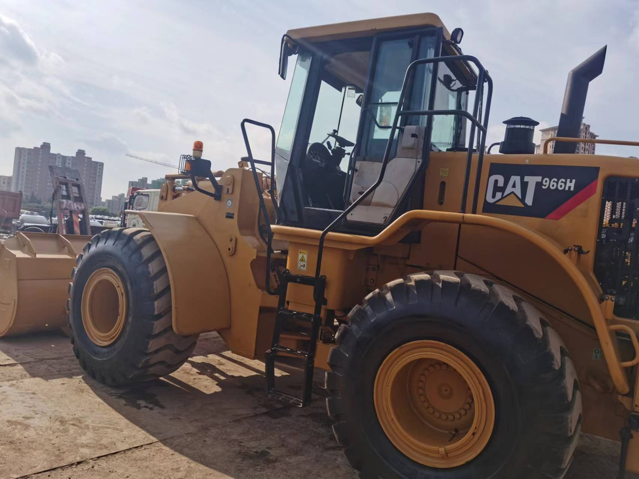 CAT 966H - 轮式装载机:图3 CAT 966H - 轮式装载机:图3