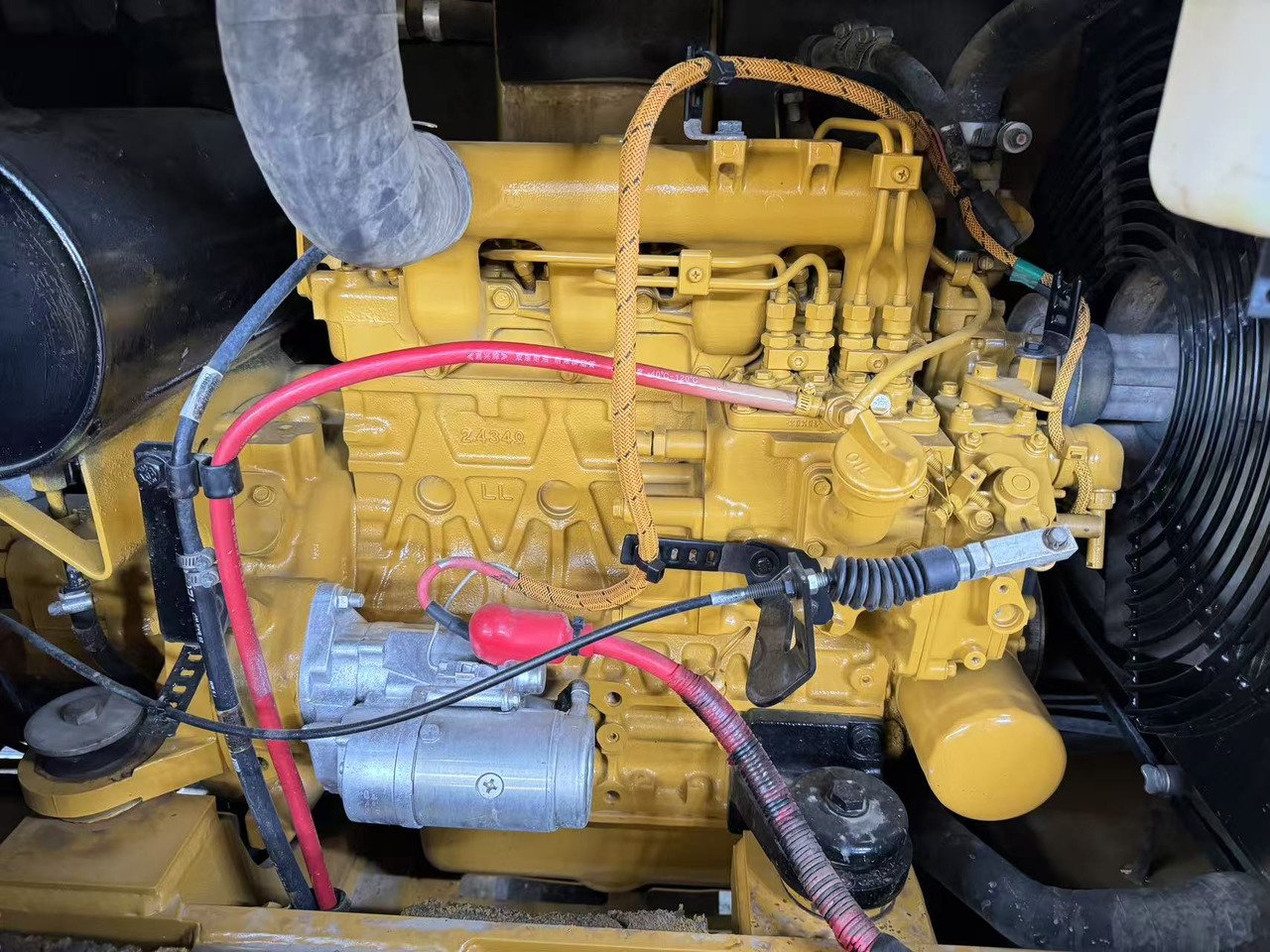 CATERPILLAR 305.5E2 CAT 305 308 306 307 - 小型挖掘机:图4 CATERPILLAR 305.5E2 CAT 305 308 306 307 - 小型挖掘机:图4