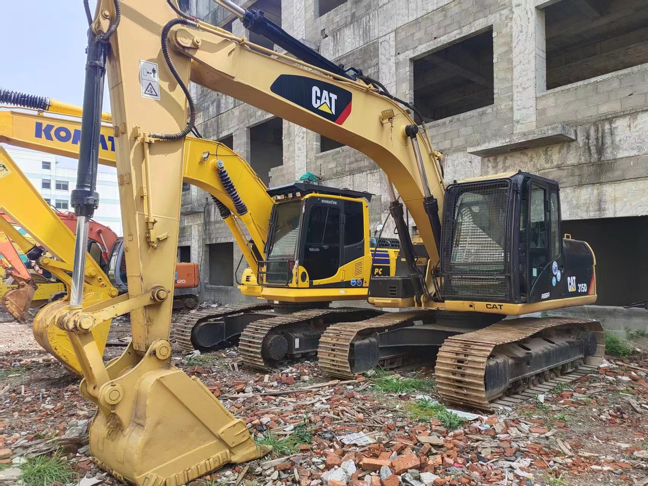 CATERPILLAR 315D - 履带式挖掘机:图1 CATERPILLAR 315D - 履带式挖掘机:图1