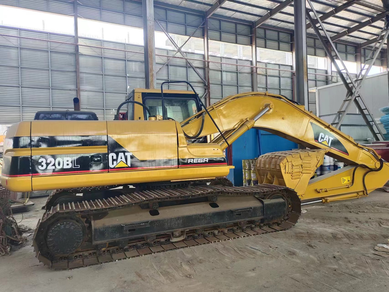 CATERPILLAR 320BL - 履带式挖掘机:图3 CATERPILLAR 320BL - 履带式挖掘机:图3