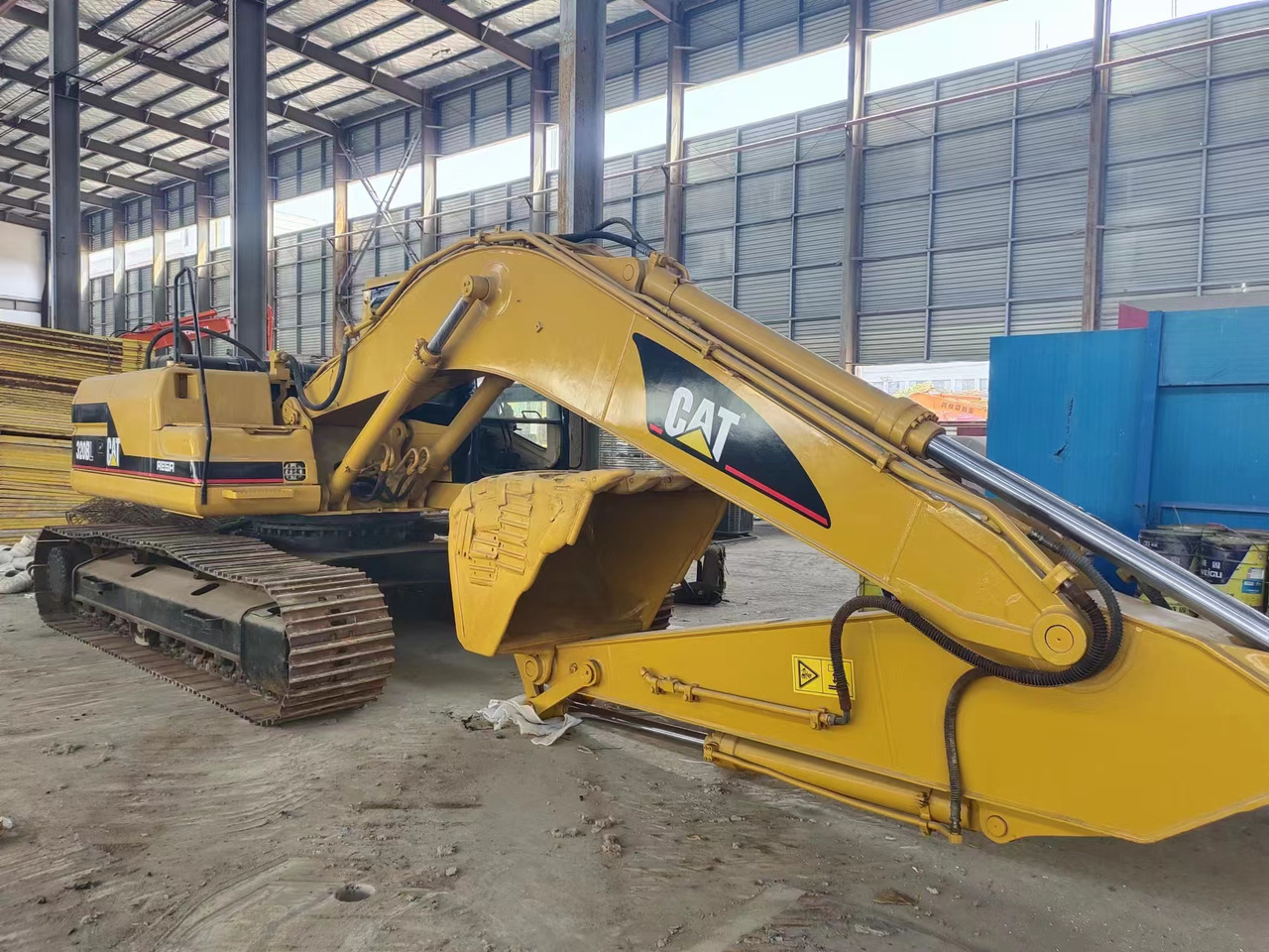 CATERPILLAR 320BL - 履带式挖掘机:图2 CATERPILLAR 320BL - 履带式挖掘机:图2