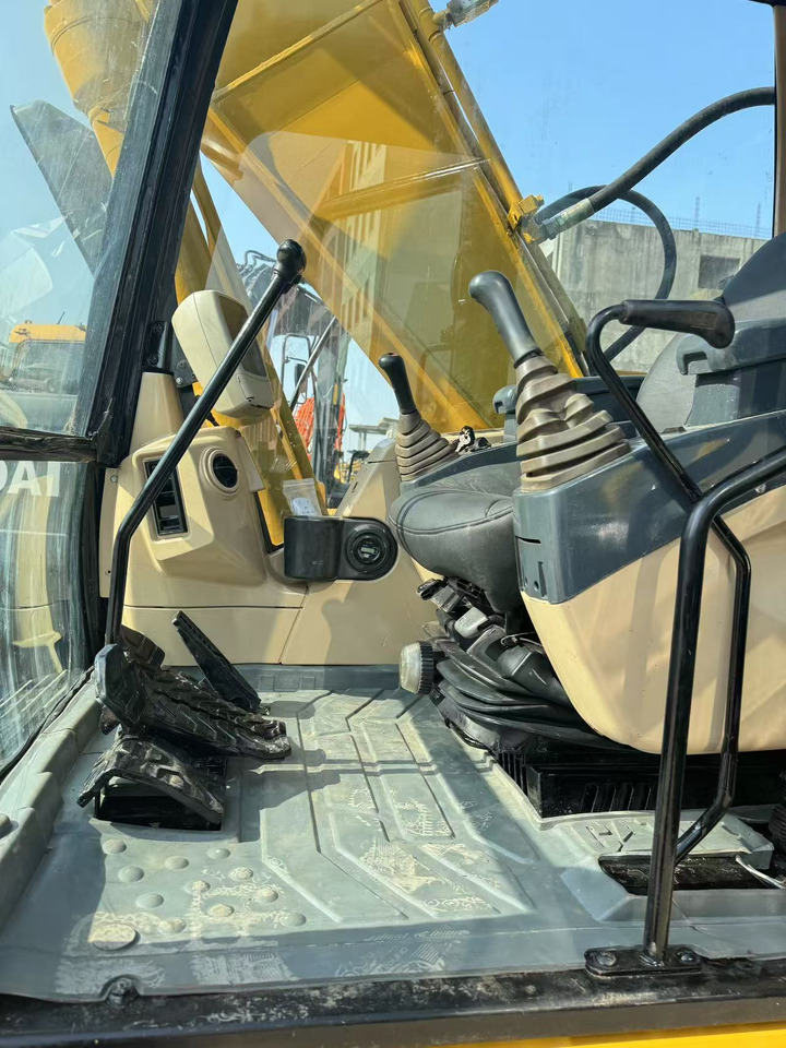 CATERPILLAR 320CL CAT 320 - 履带式挖掘机:图4 CATERPILLAR 320CL CAT 320 - 履带式挖掘机:图4