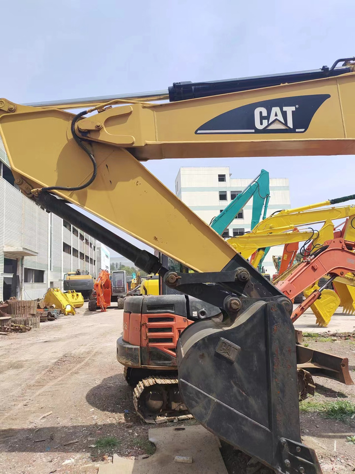 CATERPILLAR 325C - 履带式挖掘机:图4 CATERPILLAR 325C - 履带式挖掘机:图4