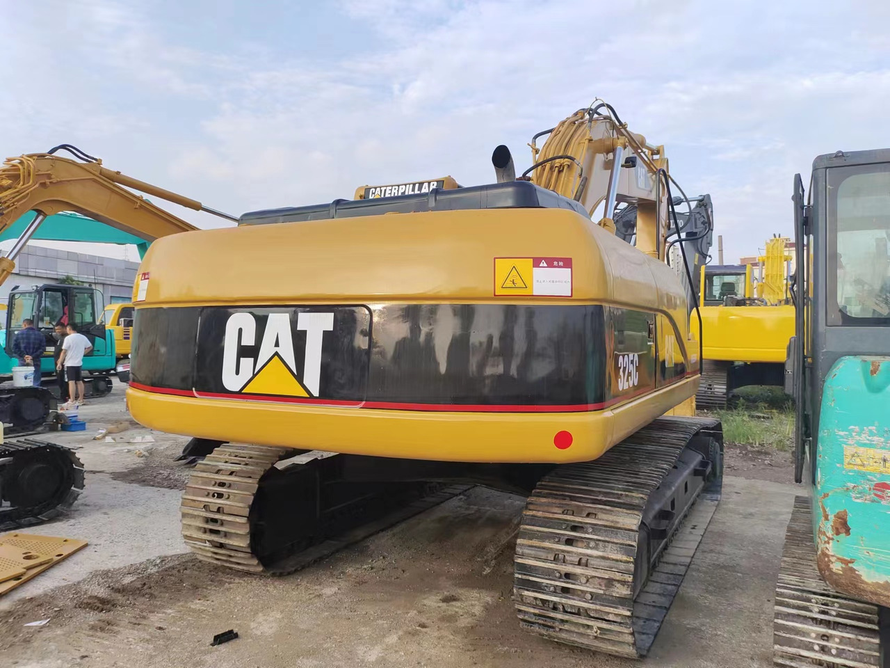 CATERPILLAR 325C - 履带式挖掘机:图5 CATERPILLAR 325C - 履带式挖掘机:图5