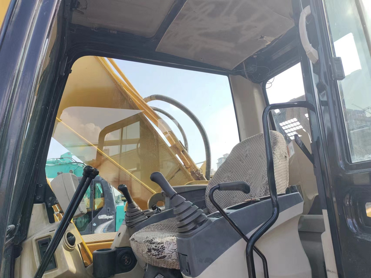 CATERPILLAR 325C - 履带式挖掘机:图5 CATERPILLAR 325C - 履带式挖掘机:图5