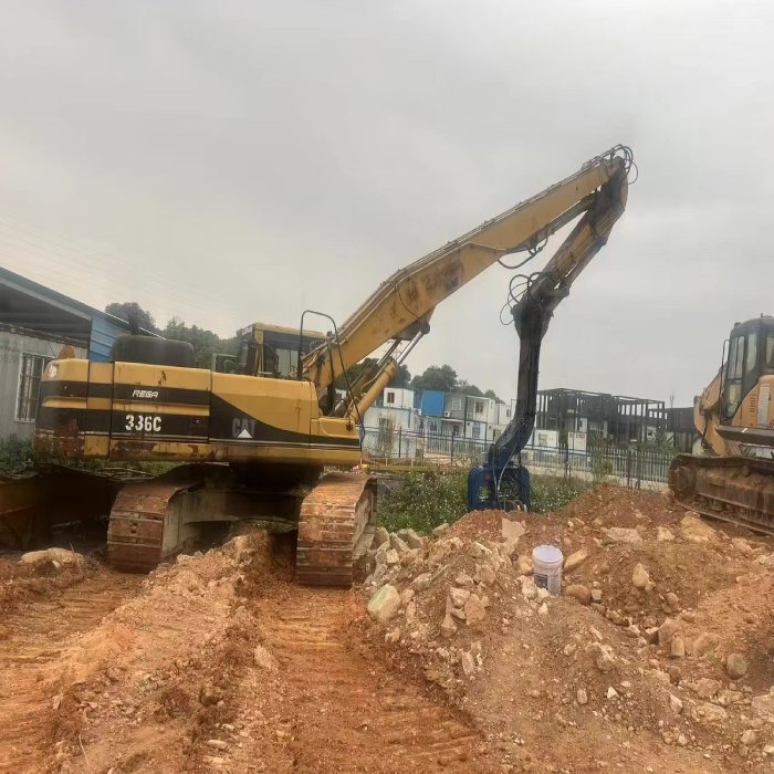 CATERPILLAR 330BL - 履带式挖掘机:图3 CATERPILLAR 330BL - 履带式挖掘机:图3