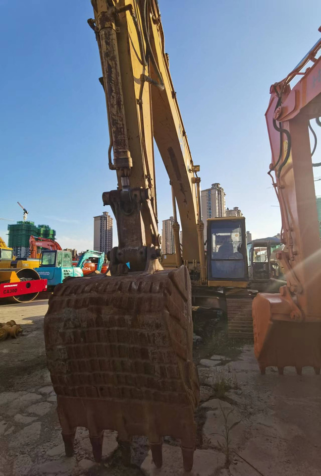 CATERPILLAR E200B - 履带式挖掘机:图2 CATERPILLAR E200B - 履带式挖掘机:图2