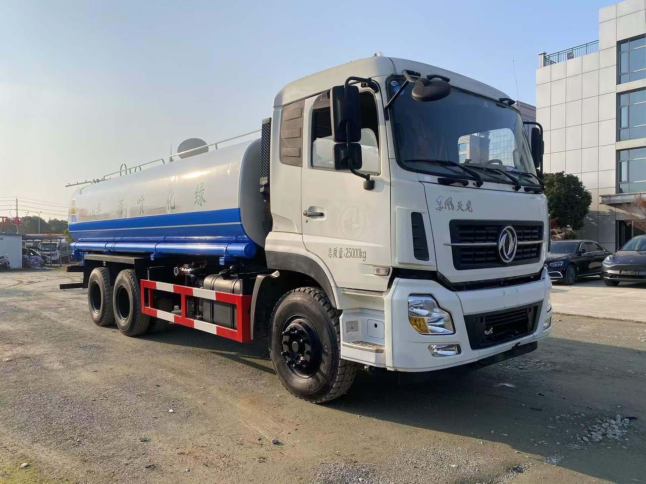 DONGFENG 20000L water truck Sprinkler - 罐车:图4 DONGFENG 20000L water truck Sprinkler - 罐车:图4