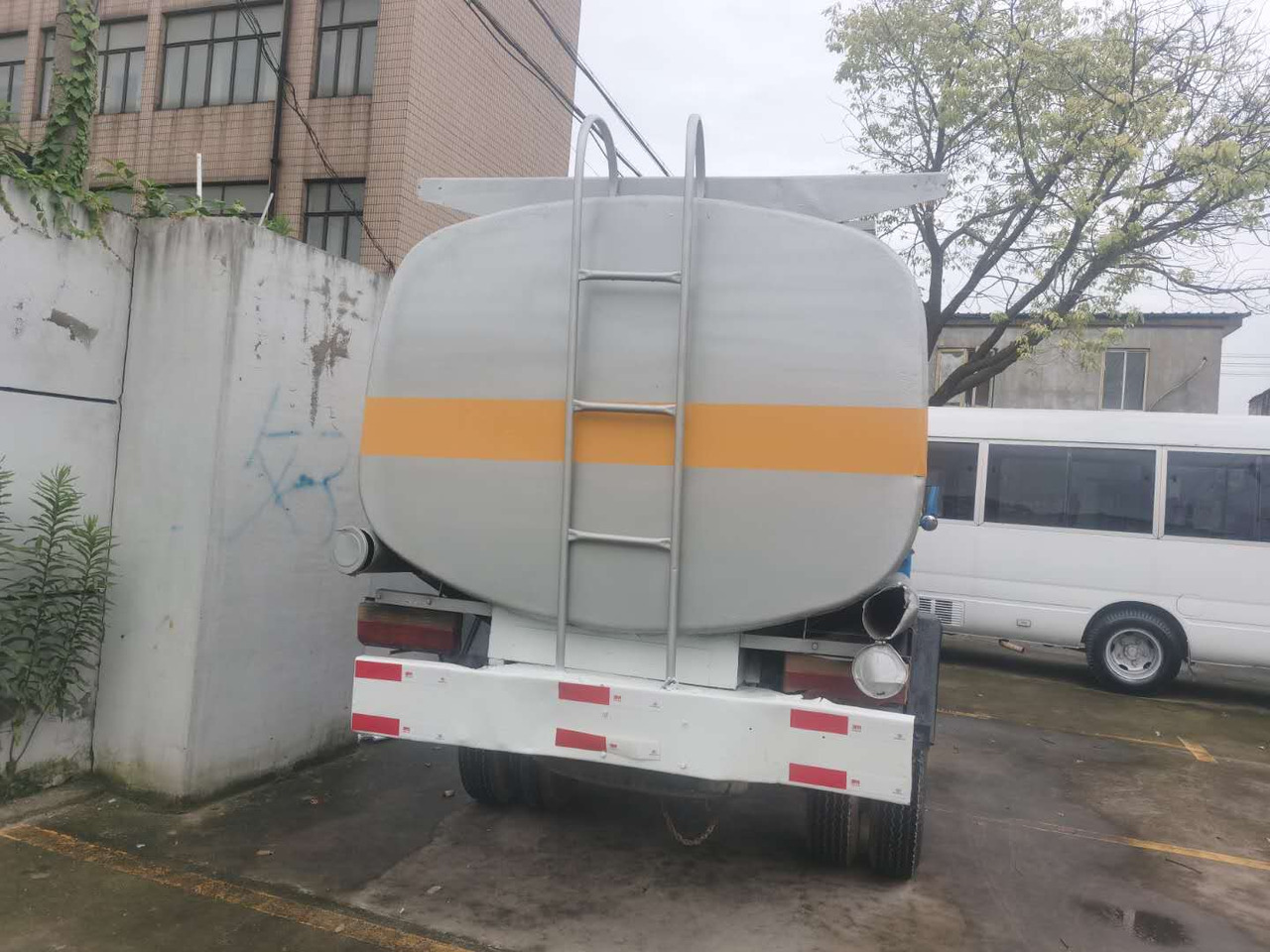 DONGFENG 6ton - 罐车:图4 DONGFENG 6ton - 罐车:图4