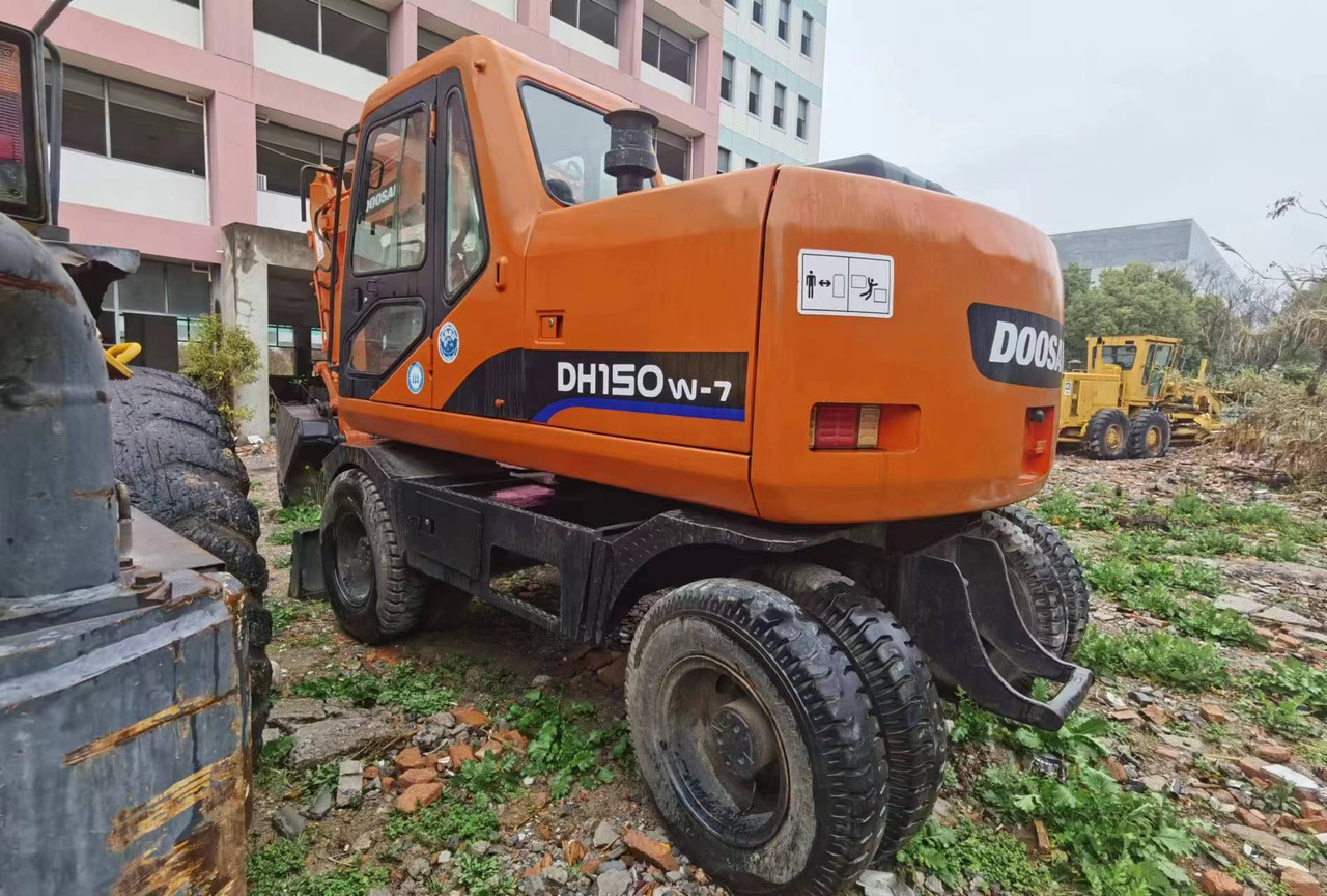 DOOSAN DH150W-7 - 轮式挖掘机:图5 DOOSAN DH150W-7 - 轮式挖掘机:图5