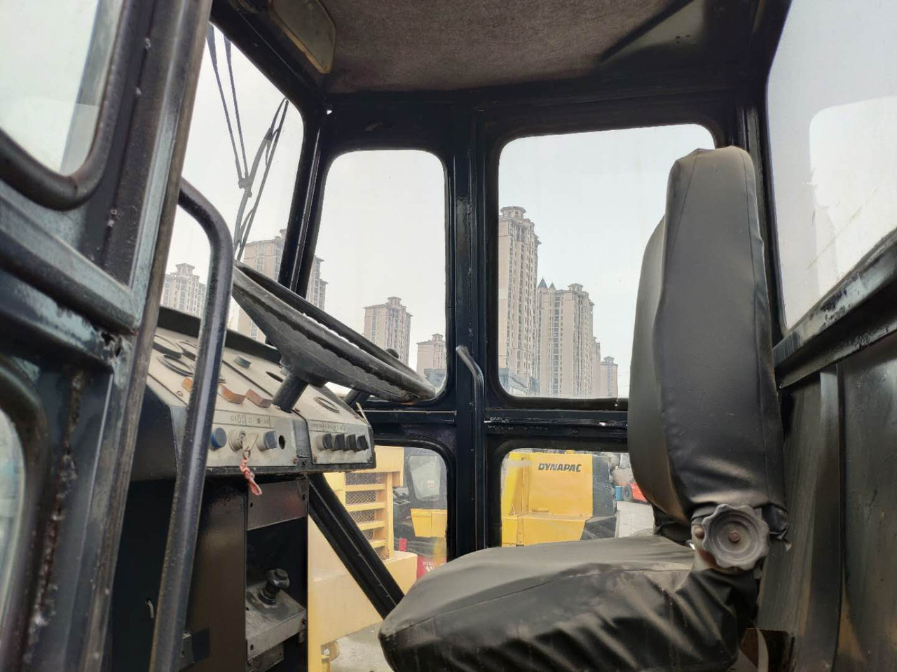 DYNAPAC CA301D - 压实机:图5 DYNAPAC CA301D - 压实机:图5