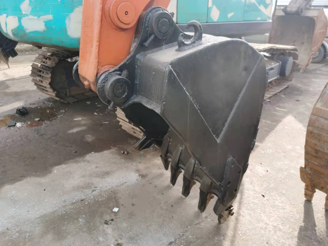 HITACHI EX120-2 - 履带式挖掘机:图4 HITACHI EX120-2 - 履带式挖掘机:图4