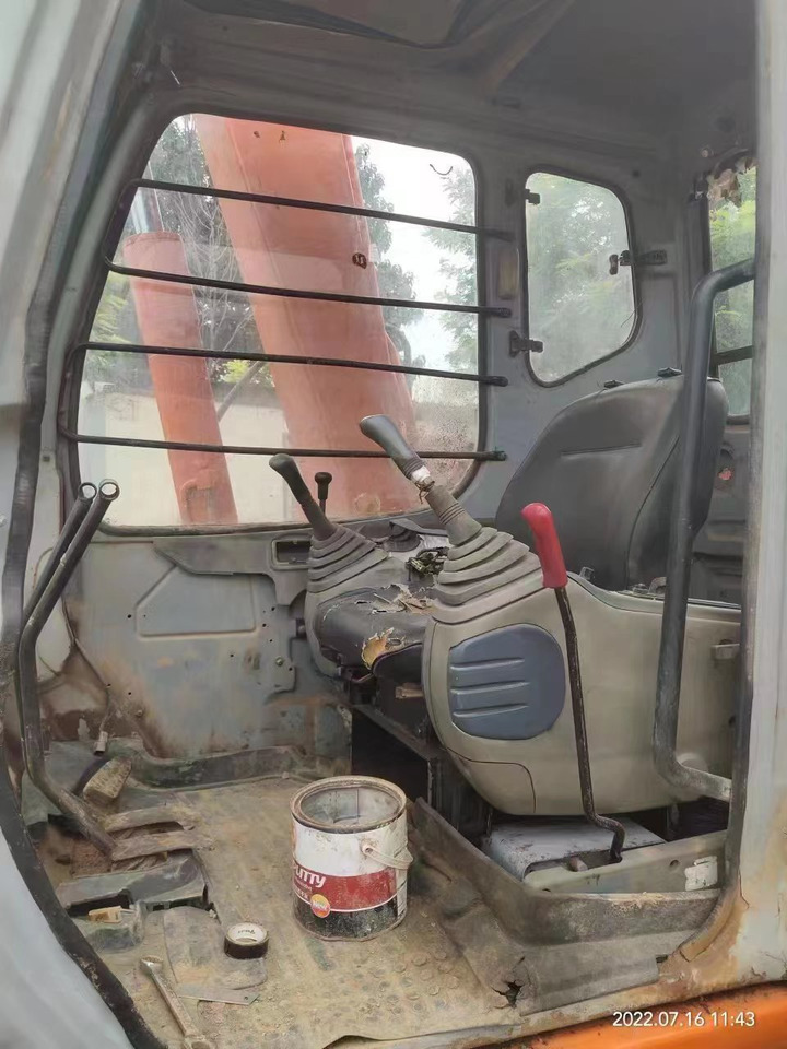 HITACHI EX60-5 - 小型挖掘机:图4 HITACHI EX60-5 - 小型挖掘机:图4