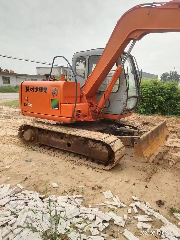 HITACHI EX60-5 - 小型挖掘机:图2 HITACHI EX60-5 - 小型挖掘机:图2