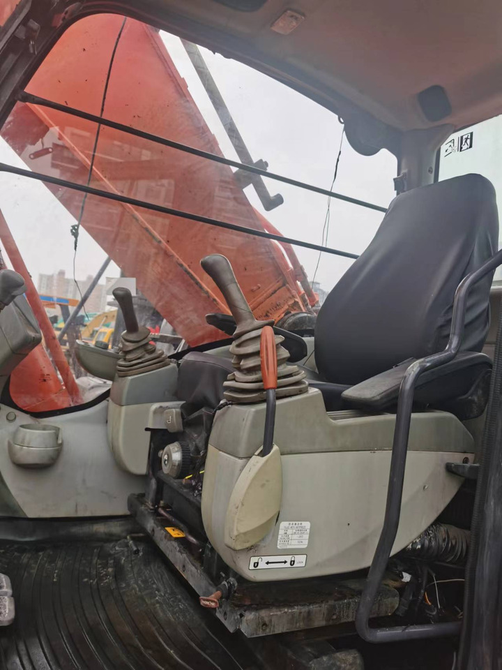 HITACHI ZX360H-5G - 履带式挖掘机:图4 HITACHI ZX360H-5G - 履带式挖掘机:图4