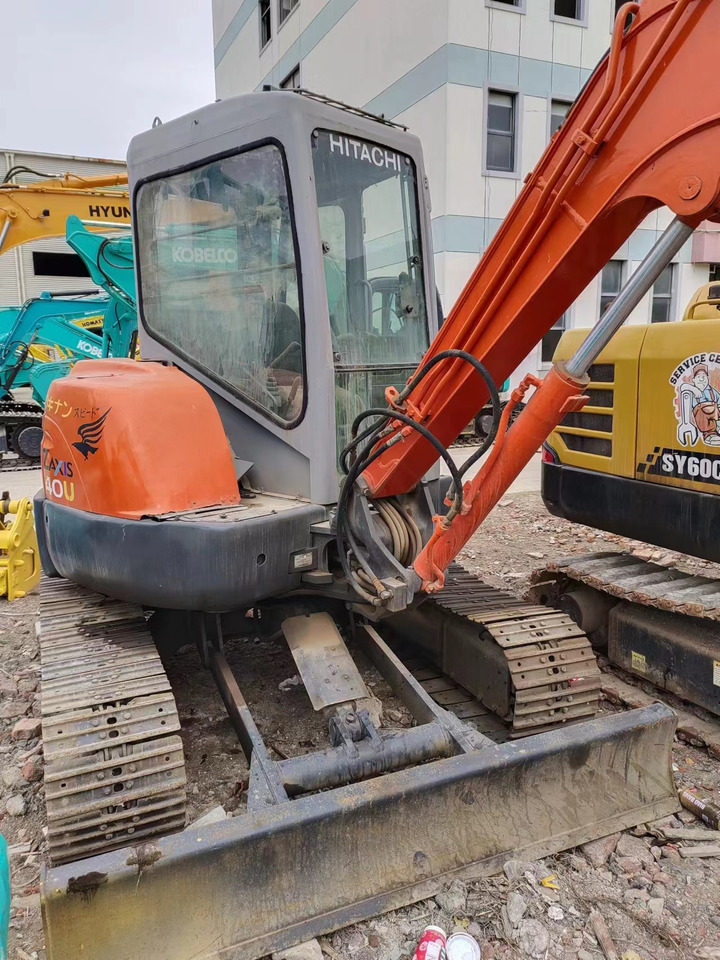 HITACHI ZX40U - 小型挖掘机:图3 HITACHI ZX40U - 小型挖掘机:图3