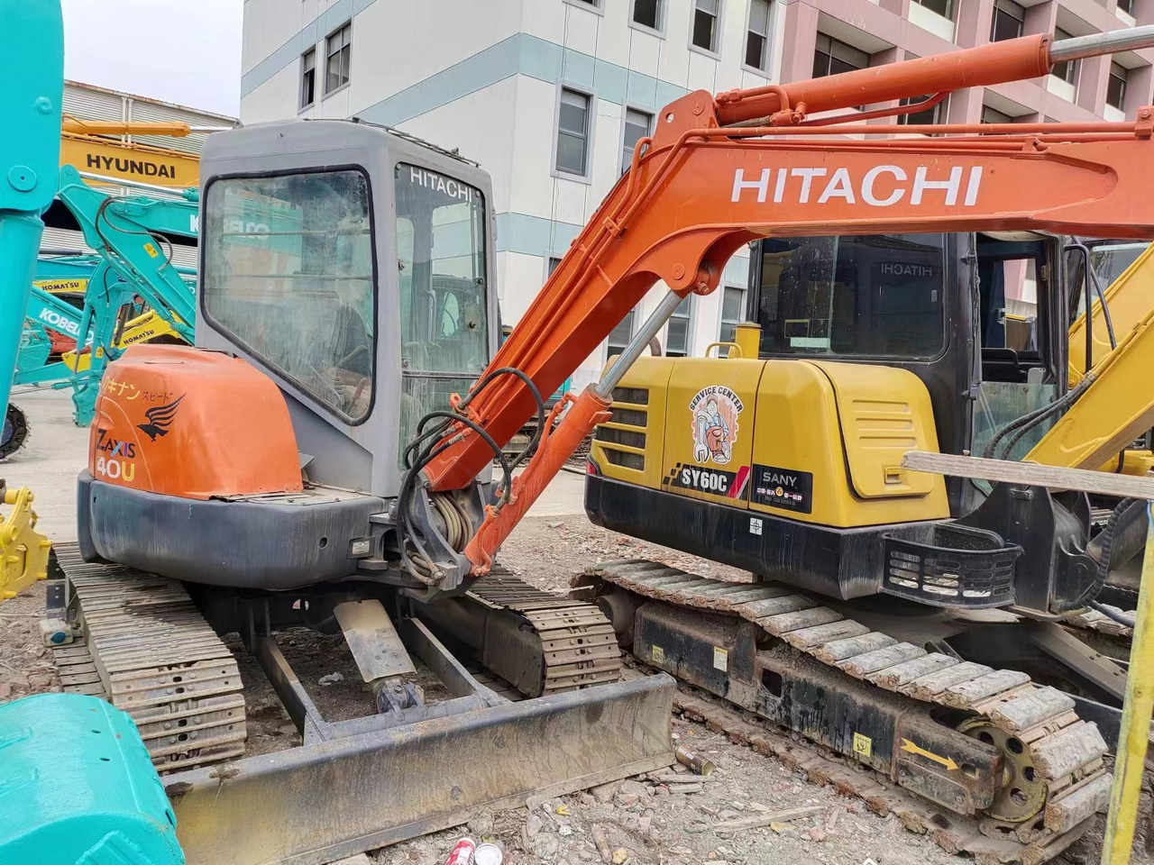 HITACHI ZX40U - 小型挖掘机:图4 HITACHI ZX40U - 小型挖掘机:图4