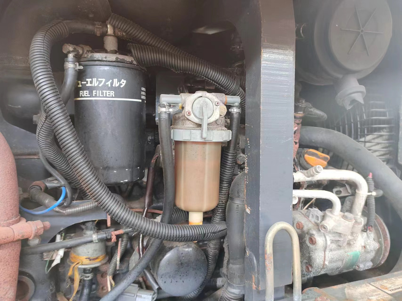 HITACHI ZX50U - 小型挖掘机:图4 HITACHI ZX50U - 小型挖掘机:图4